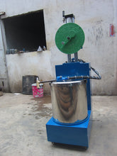 Dispenser dosing machine filling machine feeder for liquid ingredients for doll and PVC toy china factory
