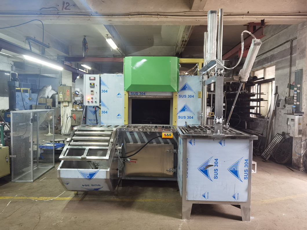 24inch rotomoulding machine for plastic toy 2 axis rotation and 3 spiders equipped (Copy)