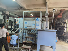 Roto cast molding machine rotomoulding machine for PVC toy high temperature runs by electricity 3 plate working