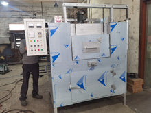 Roto cast molding machine rotomoulding machine for PVC toy high temperature runs by electricity 3 plate working